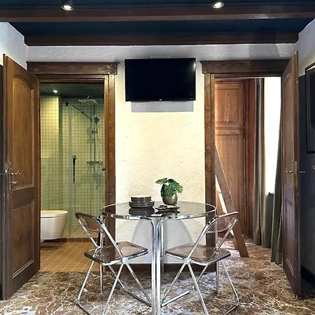 Small Charming With A Atmosphere Apartment
