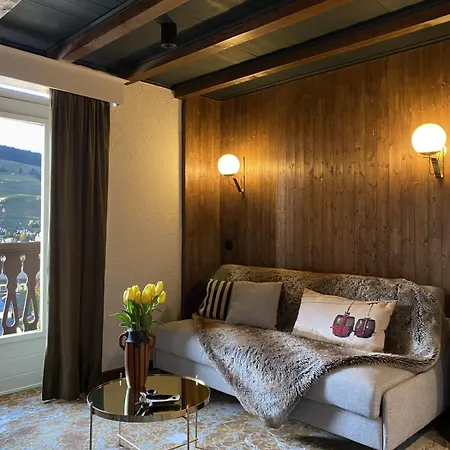 Small Charming With A Atmosphere